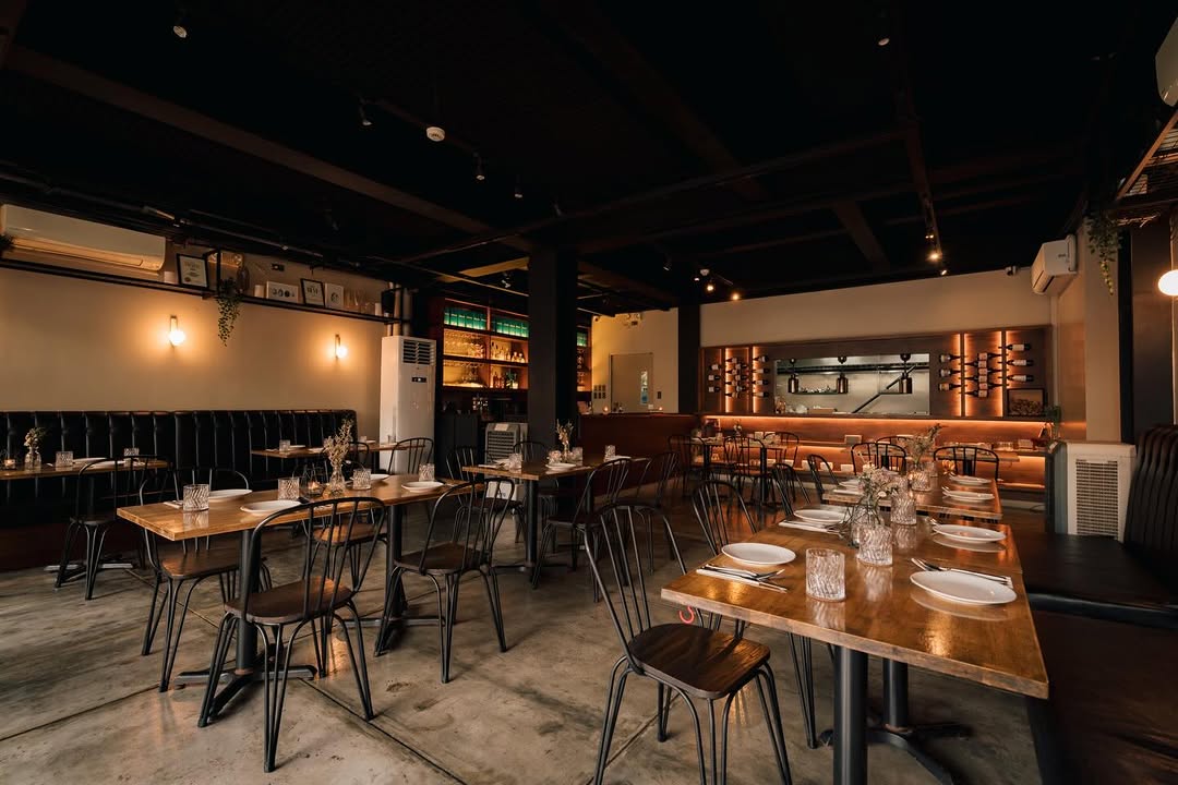 Mijo dining room interior